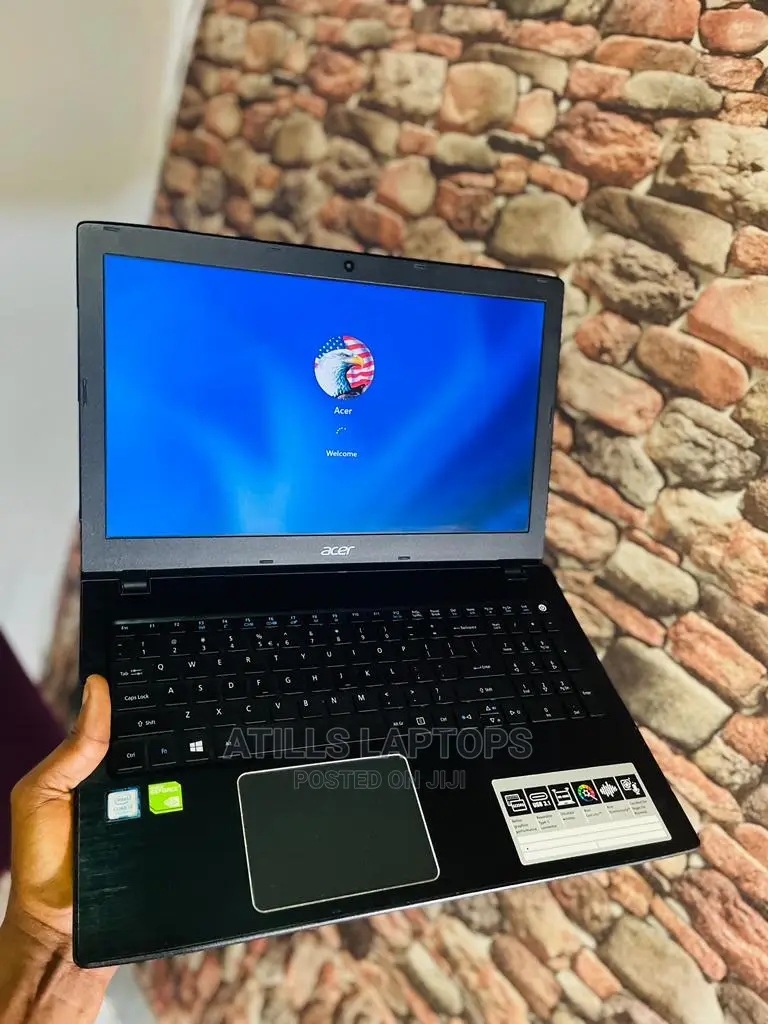 Laptop Acer Aspire E5-575g 8GB Intel Core I5 SSHD (Hybrid) 1T