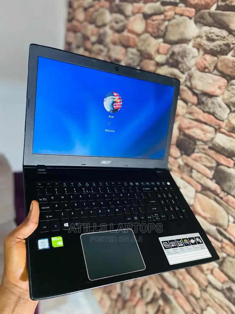 Laptop Acer Aspire E5-575g 8GB Intel Core I5 SSHD (Hybrid) 1T