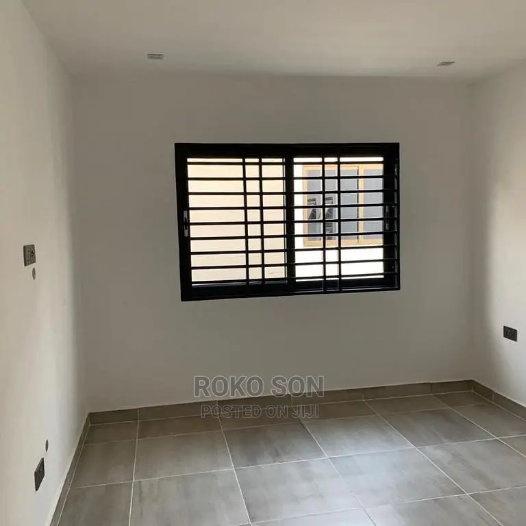 3bdrm Duplex in Dr Roko, Adenta for sale