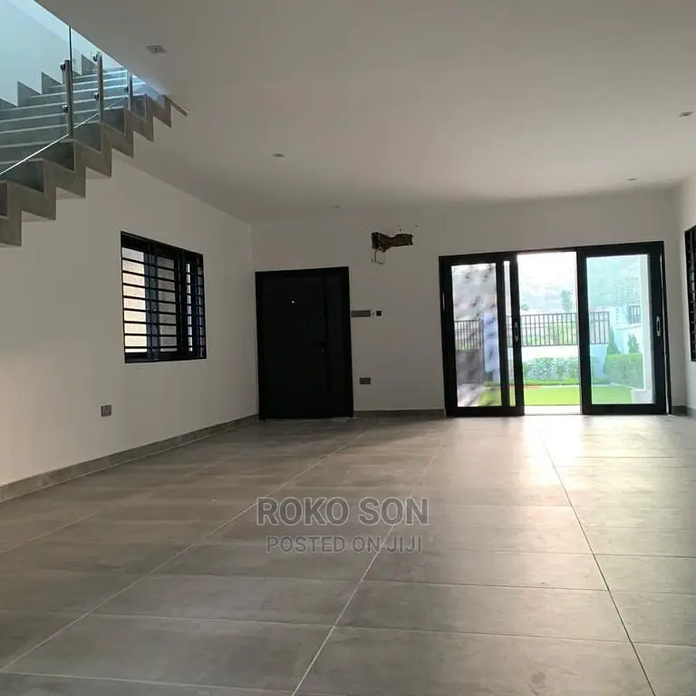 3bdrm Duplex in Dr Roko, Adenta for sale
