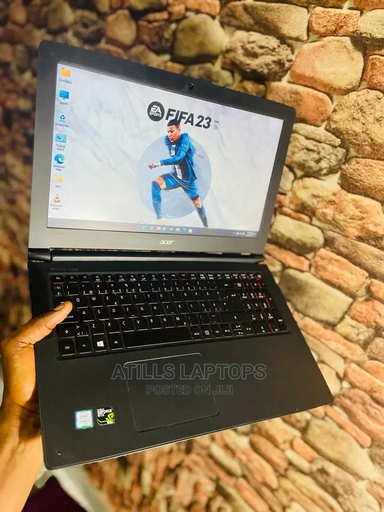 Laptop Acer Aspire VN7-592G 12GB Intel Core I7 SSD 512GB
