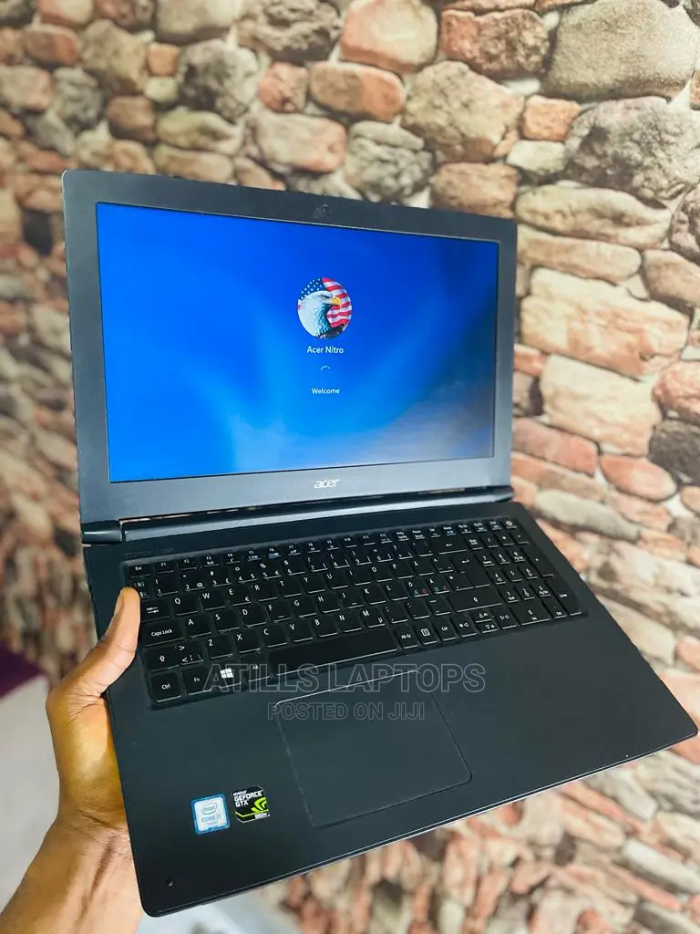 Laptop Acer Aspire VN7-592G 12GB Intel Core I7 SSD 512GB