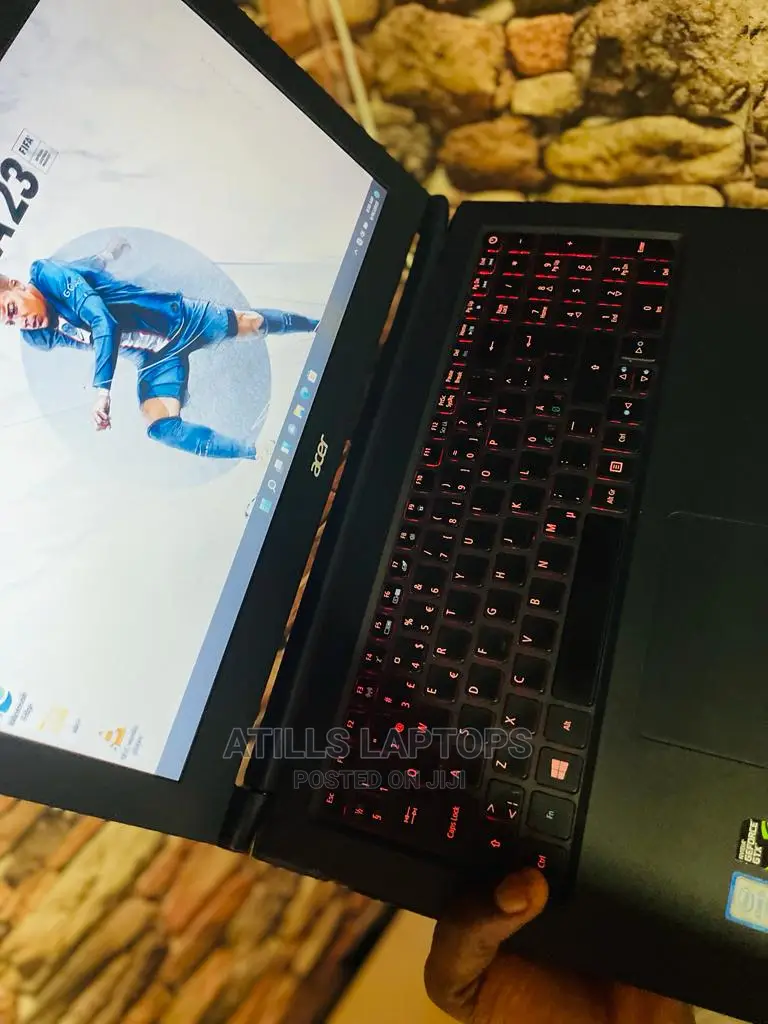 Laptop Acer Aspire VN7-592G 12GB Intel Core I7 SSD 512GB