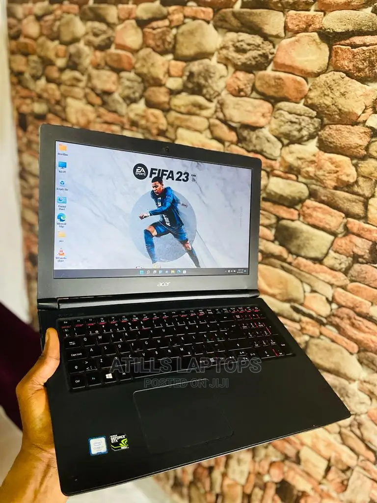 Laptop Acer Aspire VN7-592G 12GB Intel Core I7 SSD 512GB