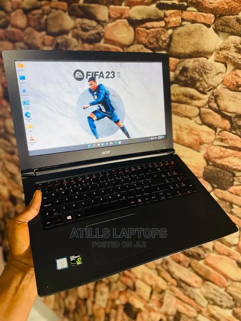 Laptop Acer Aspire VN7-592G 12GB Intel Core I7 SSD 512GB