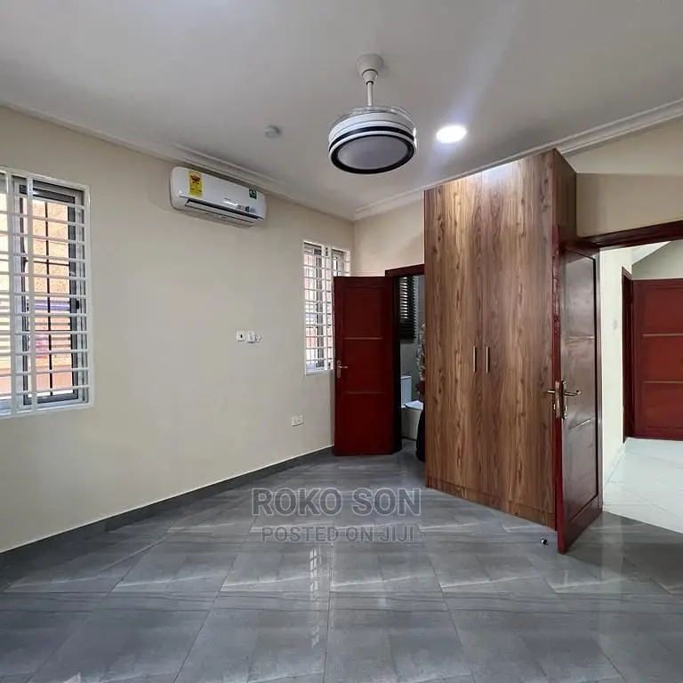 3bdrm Duplex in Dr Roko, School Area for rent
