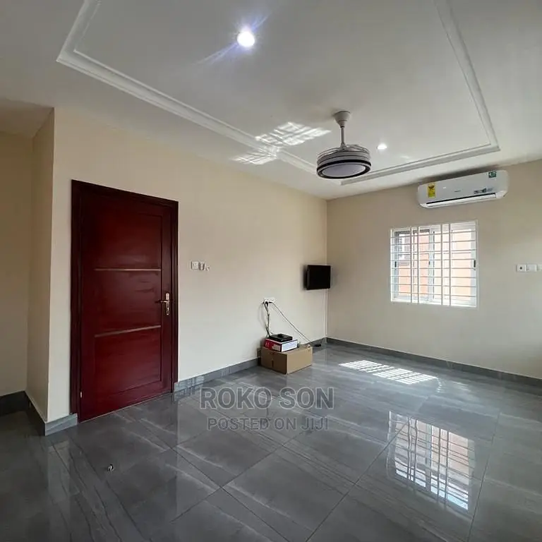 3bdrm Duplex in Dr Roko, School Area for rent