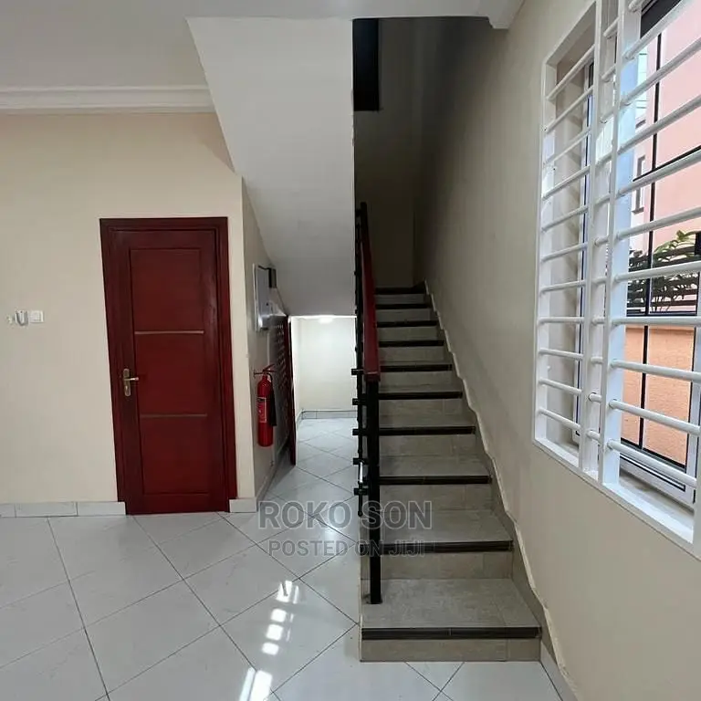 3bdrm Duplex in Dr Roko, School Area for rent