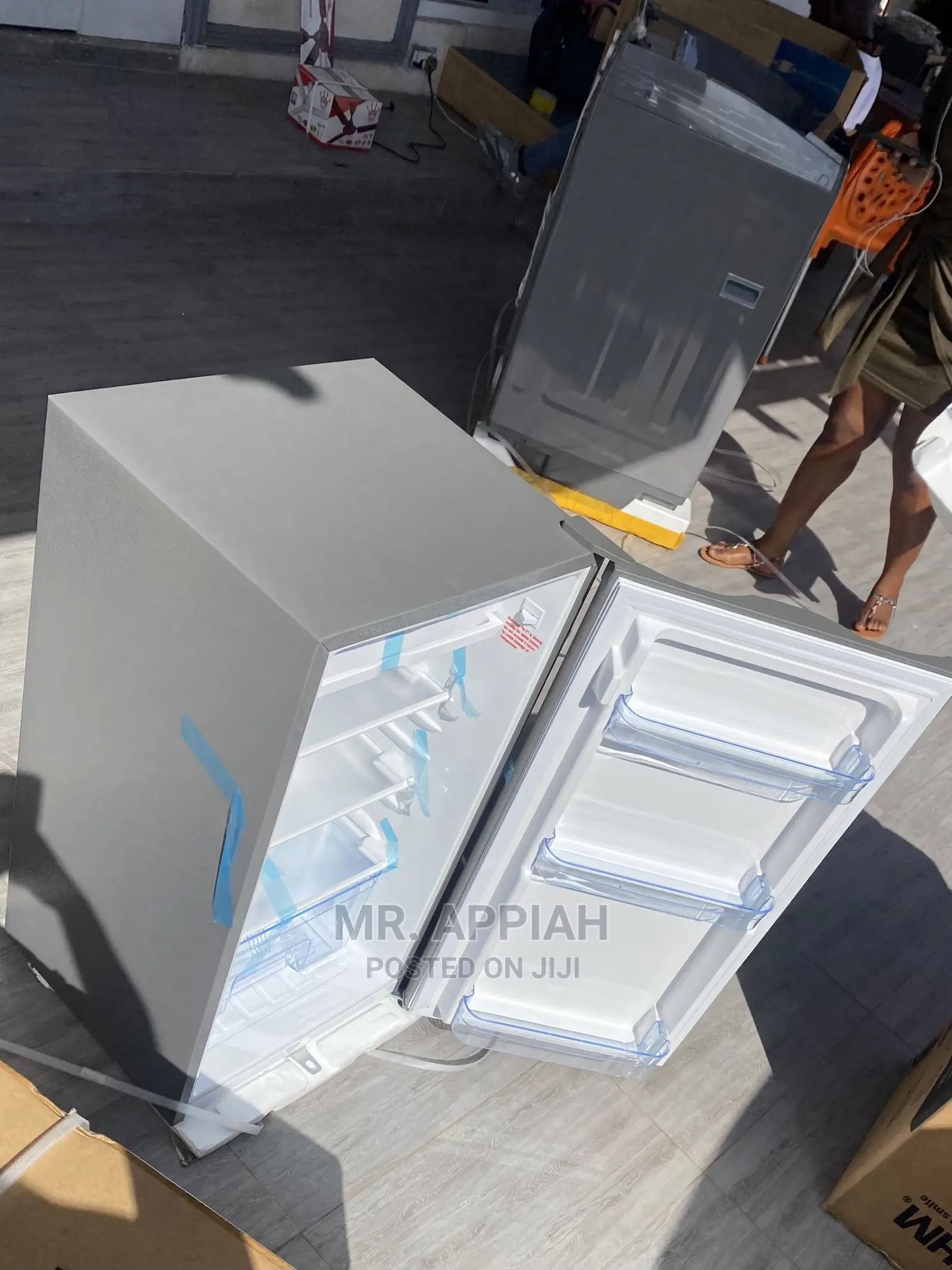 Newly in Stock Pearl 80ltr Single Door Refrigerator(Gray)10T