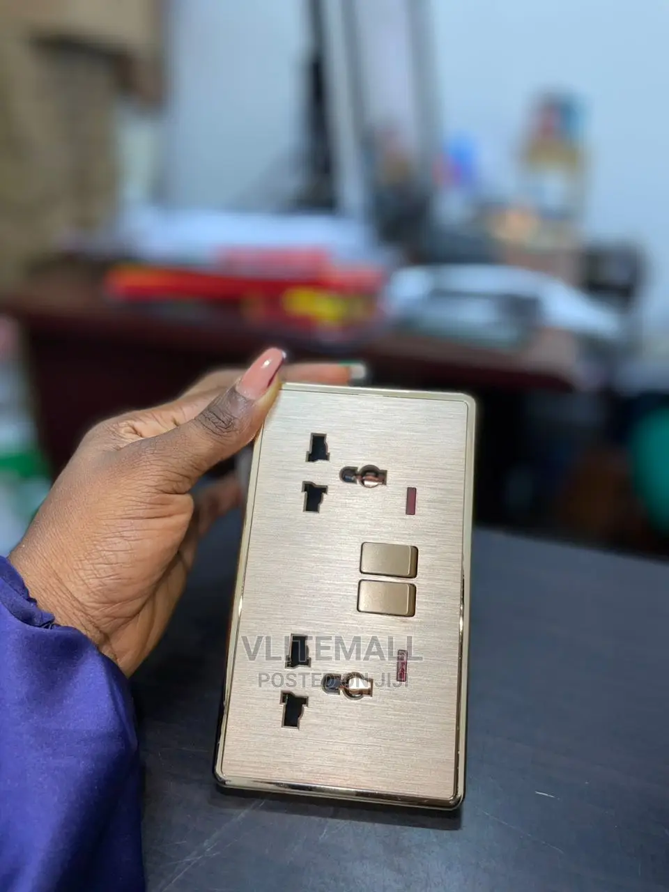 Gold Double Socket