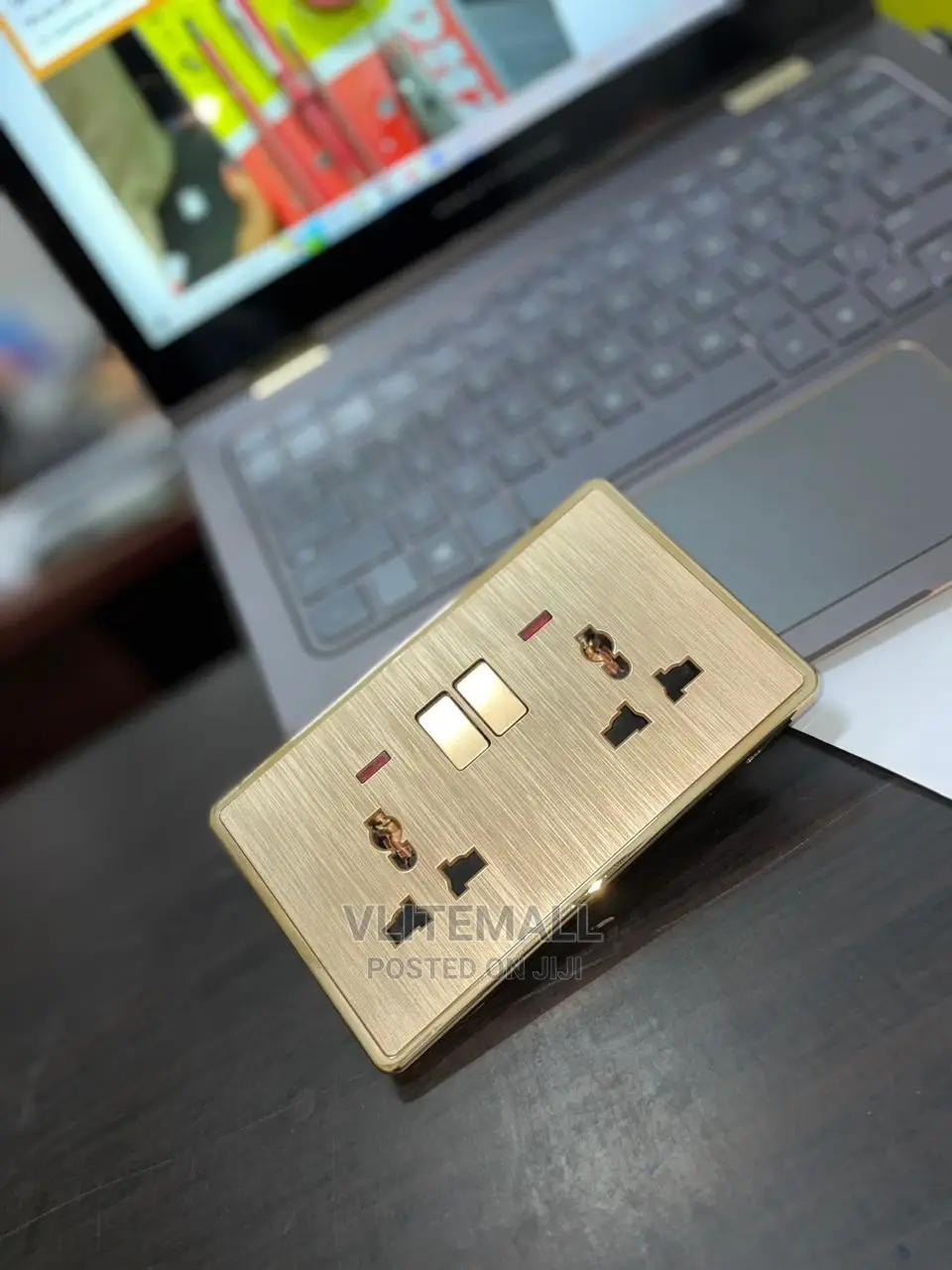 Gold Double Socket