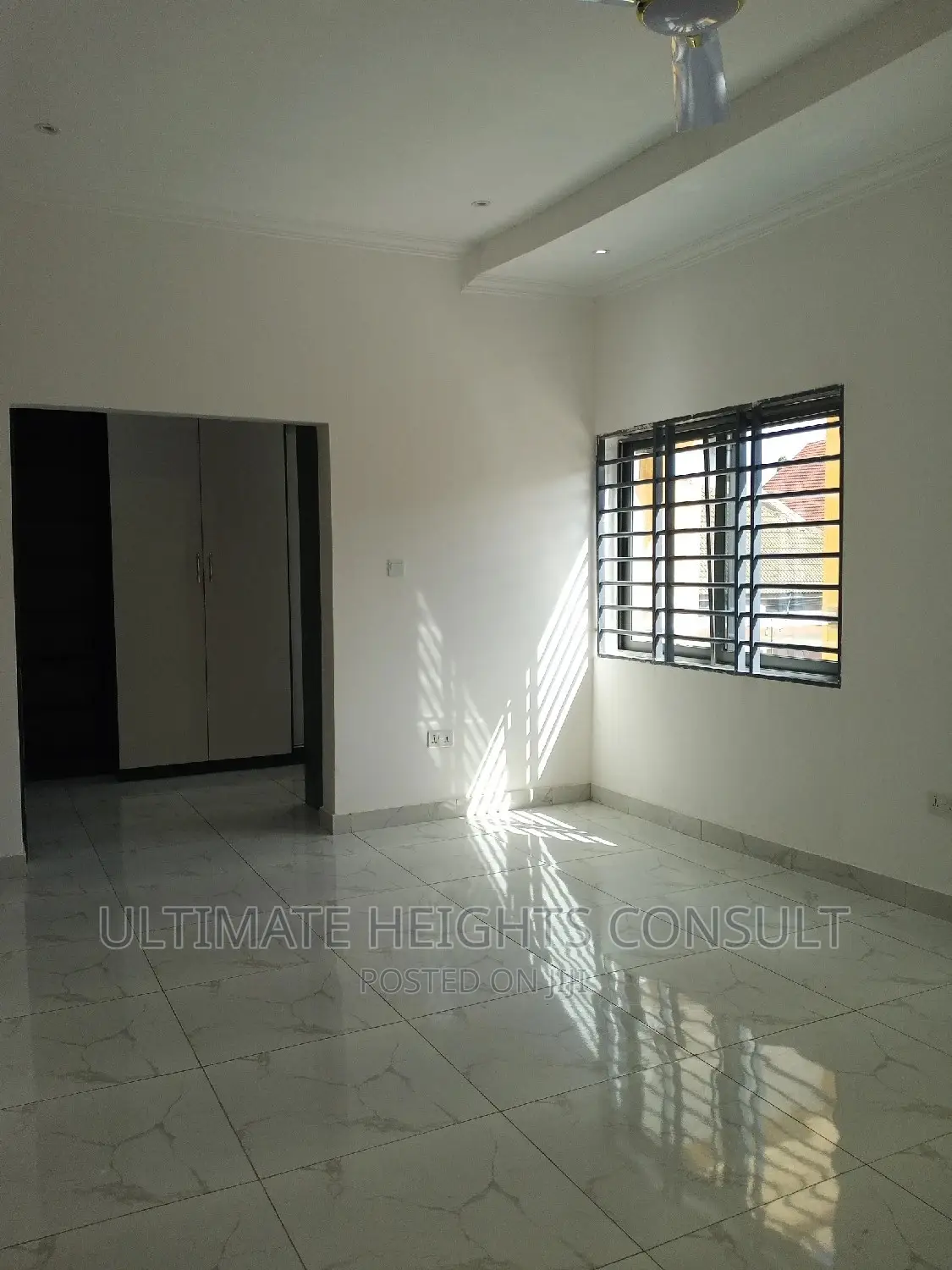4bdrm Townhouse/Terrace in Achimota Mile 7 for Sale