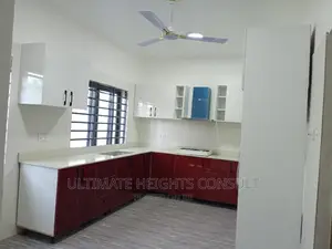 4bdrm Townhouse/Terrace in Achimota Mile 7 for Sale