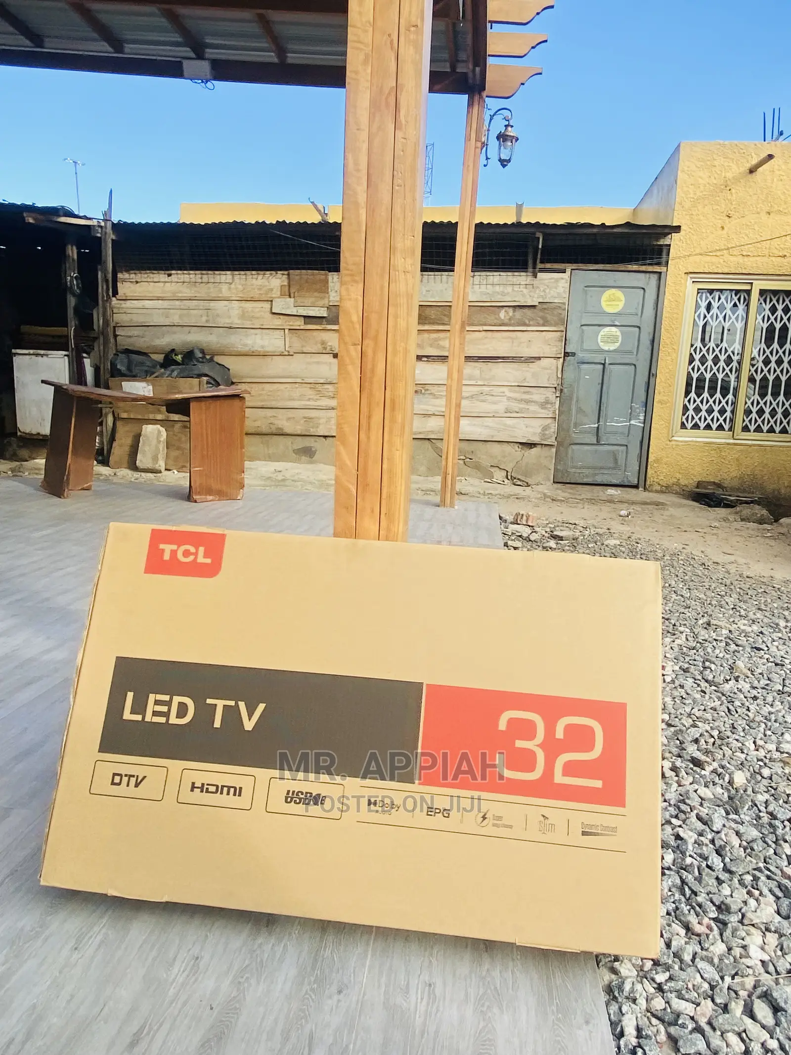 Quality Yet Affordable TCL Ful HD Smart LED Tv 32D3200.,
