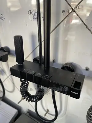 Black Shower With Temperature Indicator - Piano Style Shower