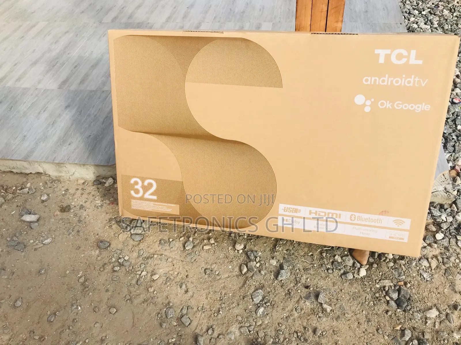 Adorable LED Unique TCL 32 Inches Glossy Digital FHD