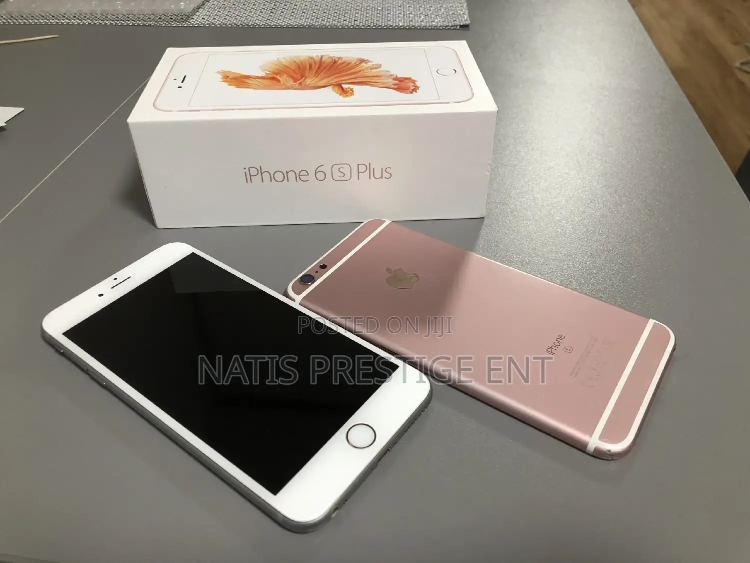 New Apple iPhone 6s 64 GB Gold
