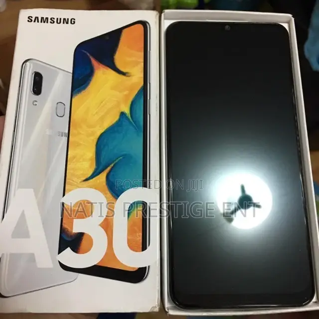 New Samsung Galaxy A30 64 GB Black