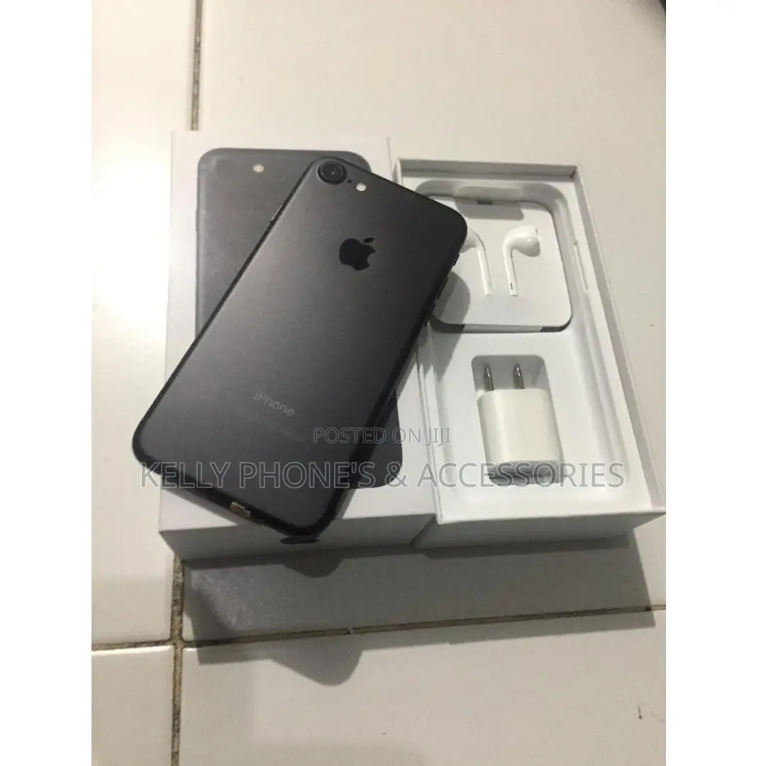 New Apple iPhone 7 32 GB Black
