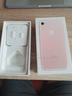 New Apple iPhone 7 128 GB Gold