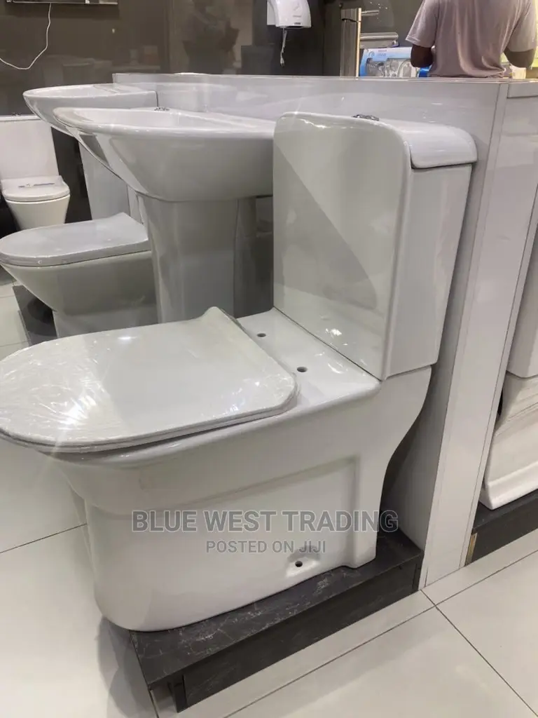 Executive Water Closet - Master Bedroom Water Closet