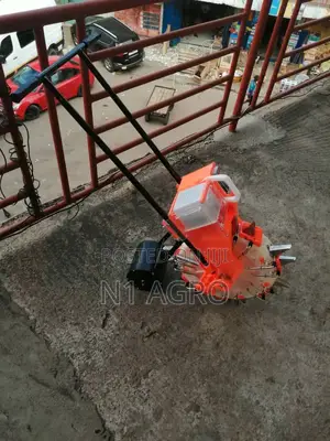 Planter With Fertiliser Compact
