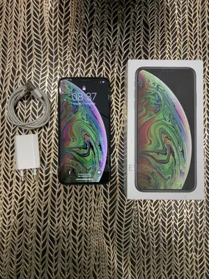 New Apple iPhone XS 256 GB Black