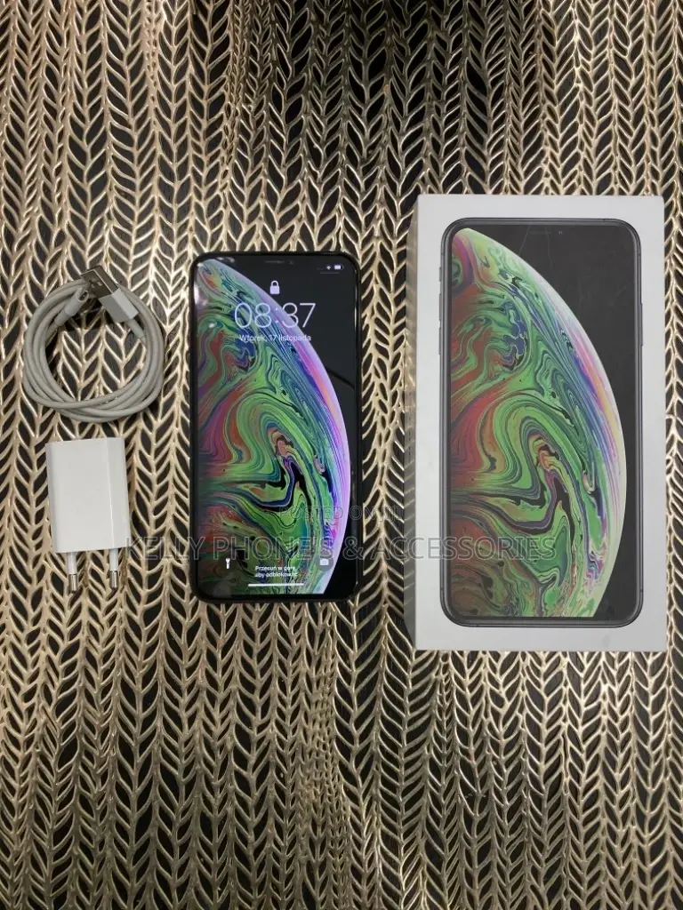 New Apple iPhone XS 256 GB Black