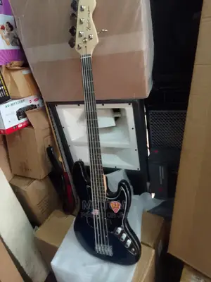 Bass Guitar 5 Strings