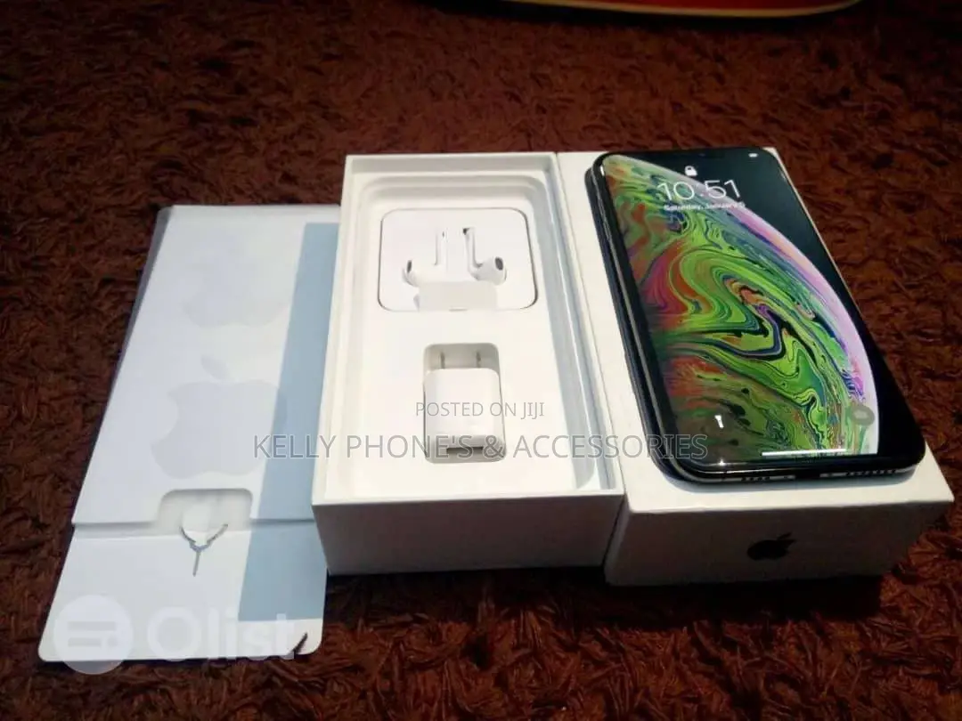 New Apple iPhone XS Max 64 GB Black