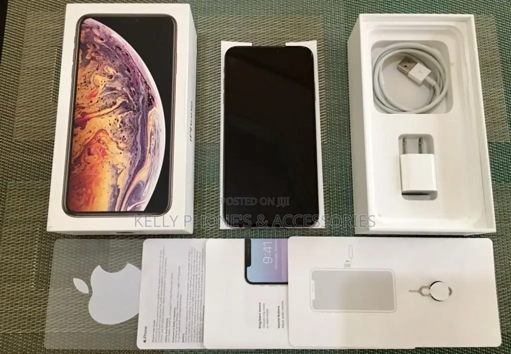 New Apple iPhone XS Max 64 GB Black