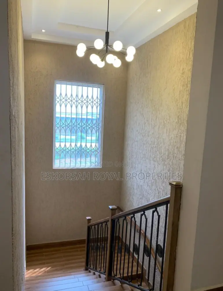4bdrm House in East Legon , Adjiriganor for rent