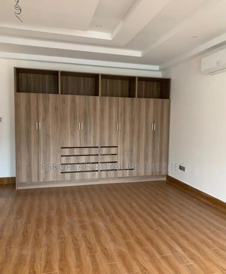 4bdrm House in East Legon , Adjiriganor for rent