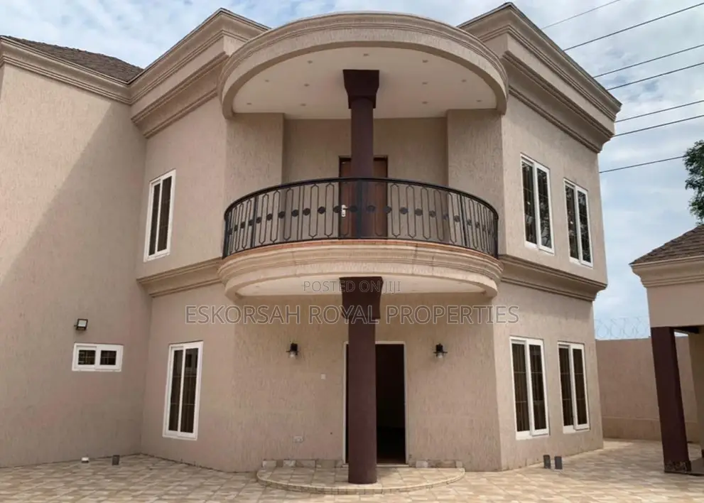 4bdrm House in East Legon , Adjiriganor for rent