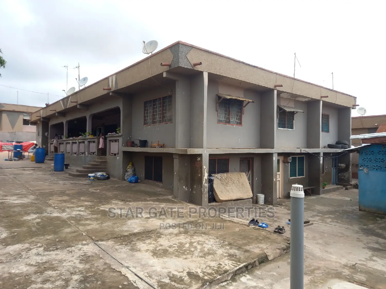 10bdrm House in Star Gate Properties, Kumasi Metropolitan for sale