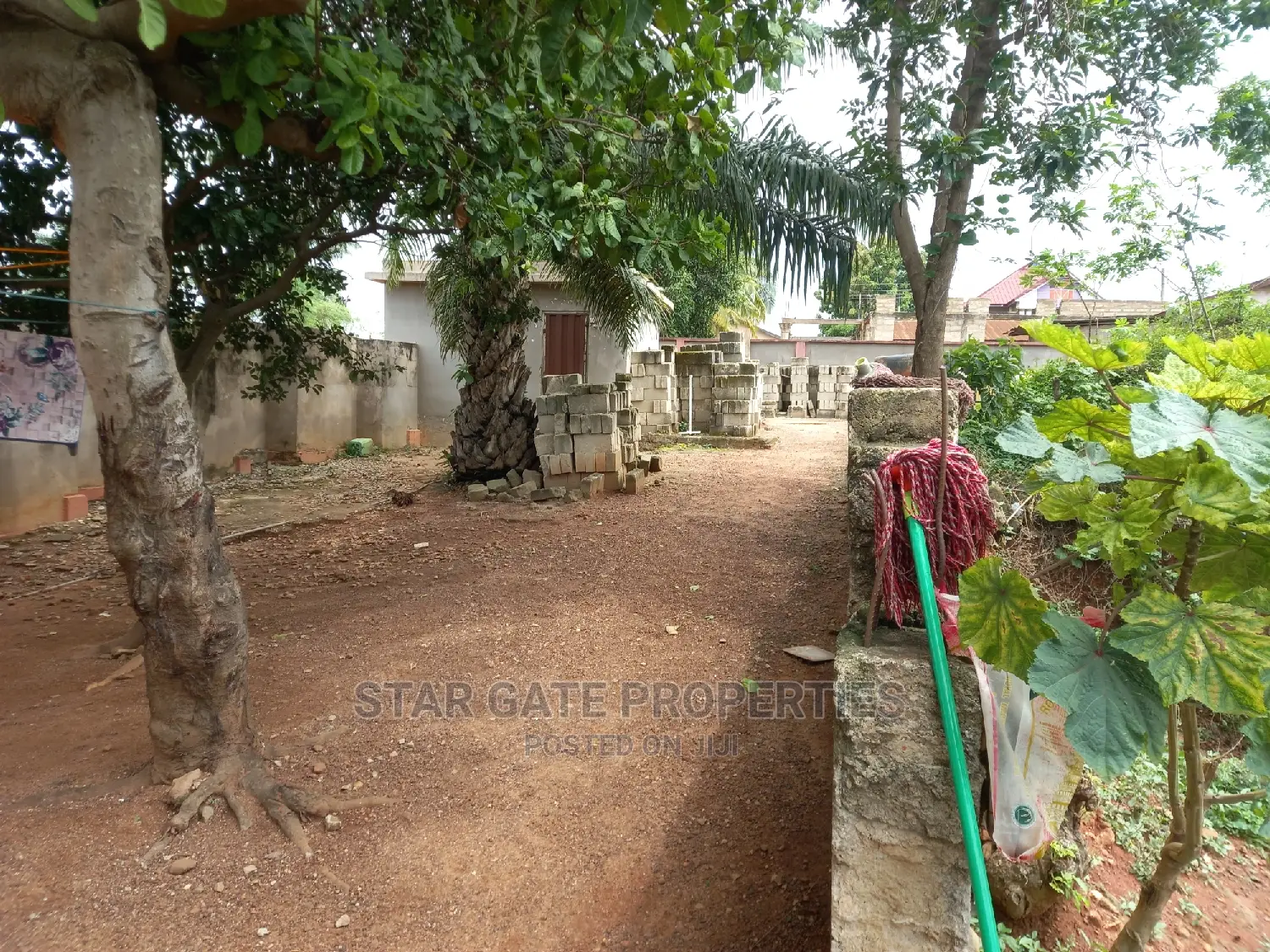 10bdrm House in Star Gate Properties, Kumasi Metropolitan for sale