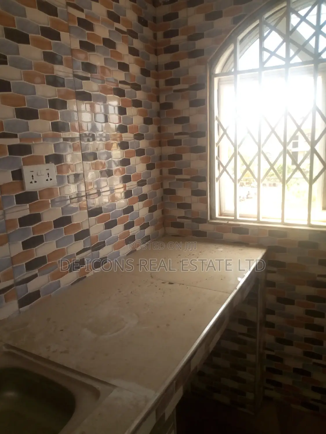 2bdrm Duplex in De-Icons Real Estate, Awutu Senya East Municipal