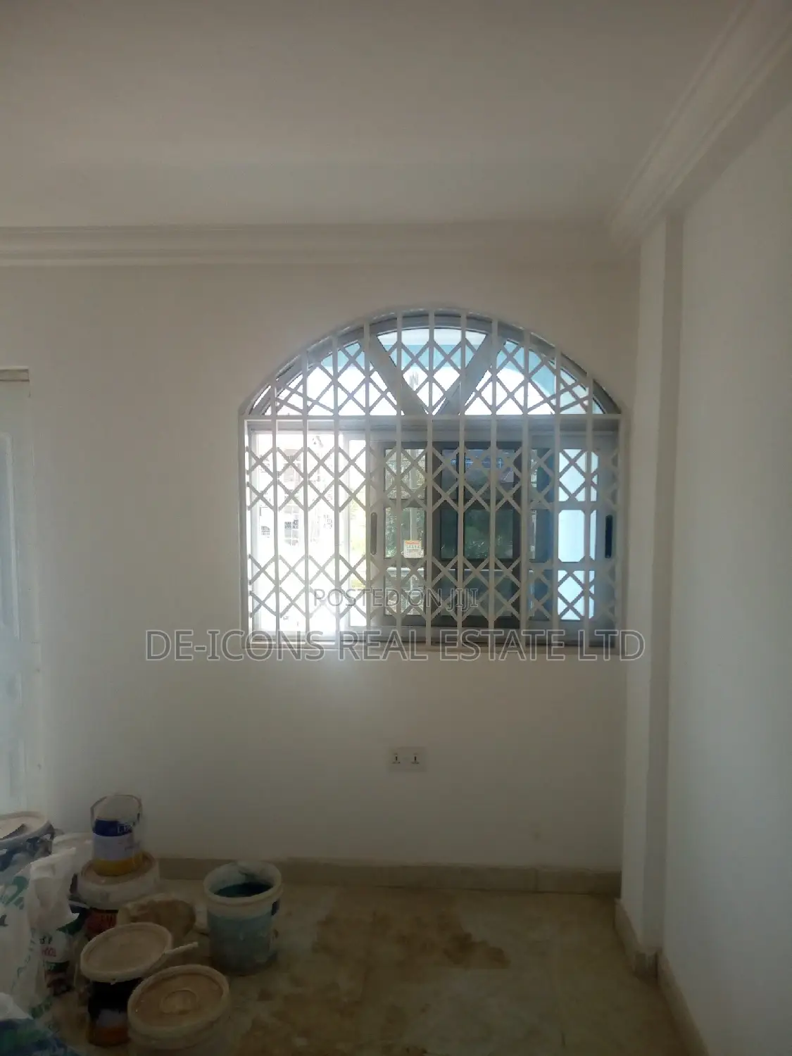2bdrm Duplex in De-Icons Real Estate, Awutu Senya East Municipal