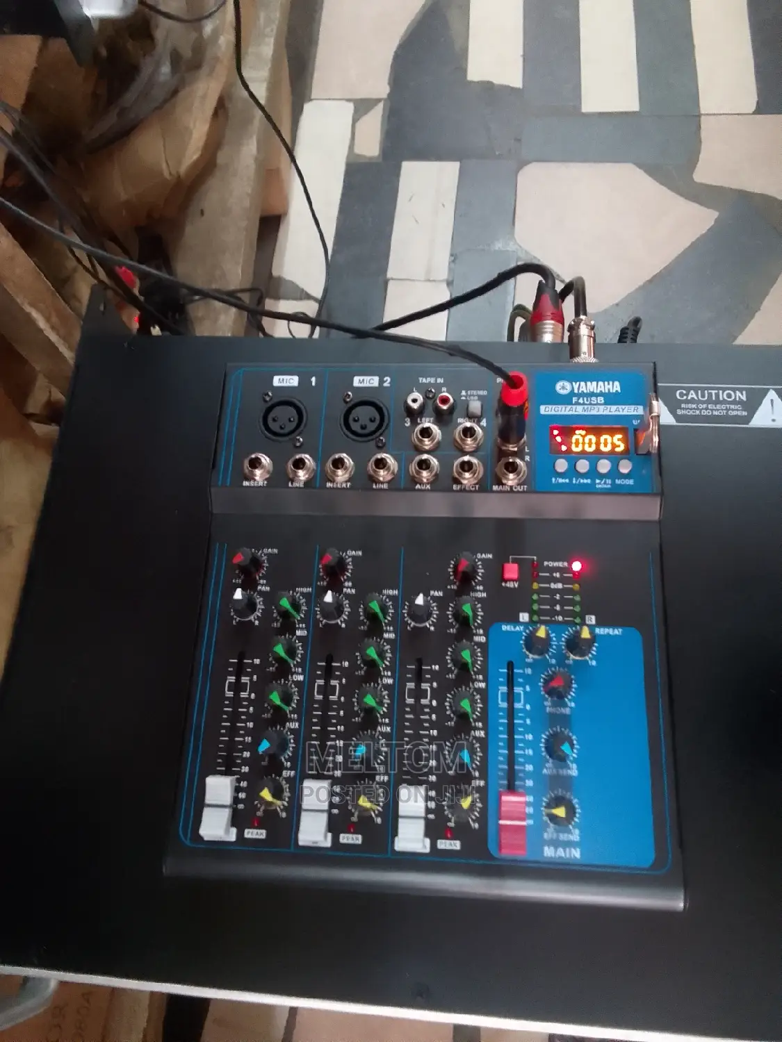 Yamaha F4 4channels Live Mixer