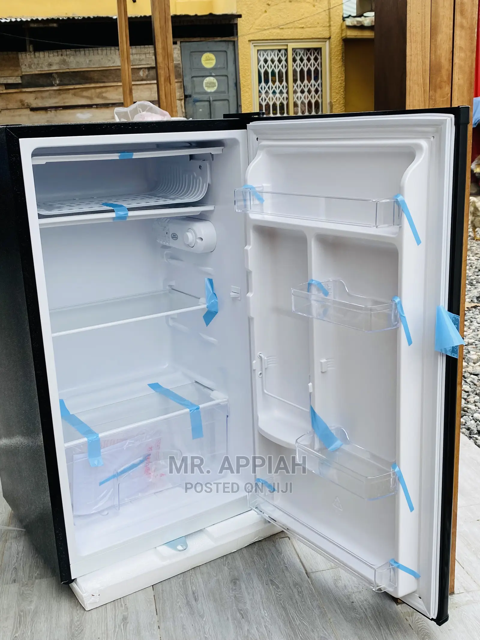 (93ltr)Brand New Rainbow Top Mount Freezer Fridge,PF-111h 