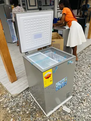 High Quality Pearl(Pcf-)Chest Freezer on Sale,100ltr.