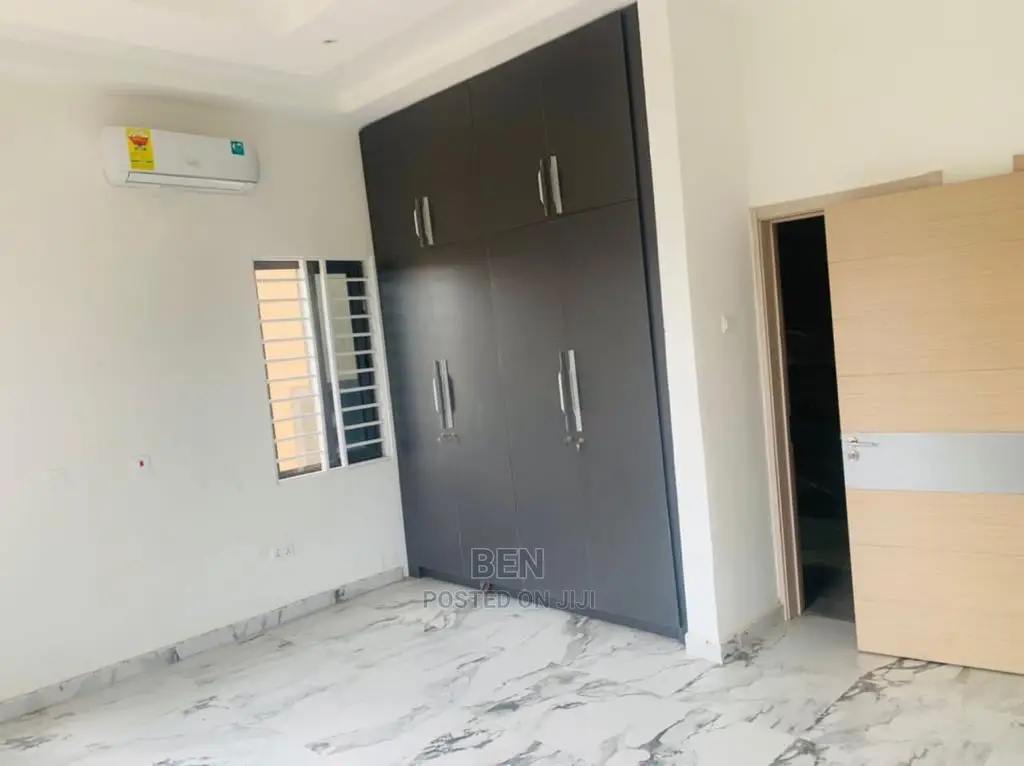 4bdrm House in Ashongman Estate for sale