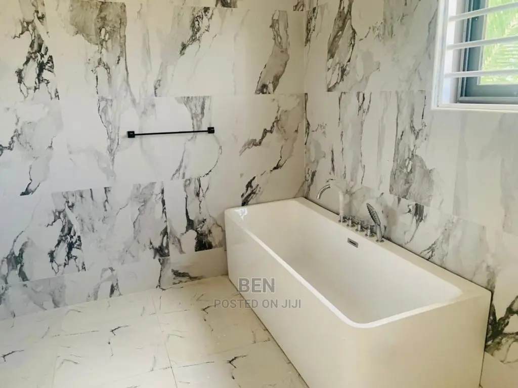 4bdrm House in Ashongman Estate for sale