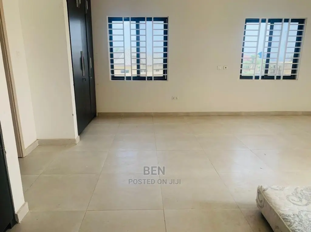 4bdrm House in Ashongman Estate for sale