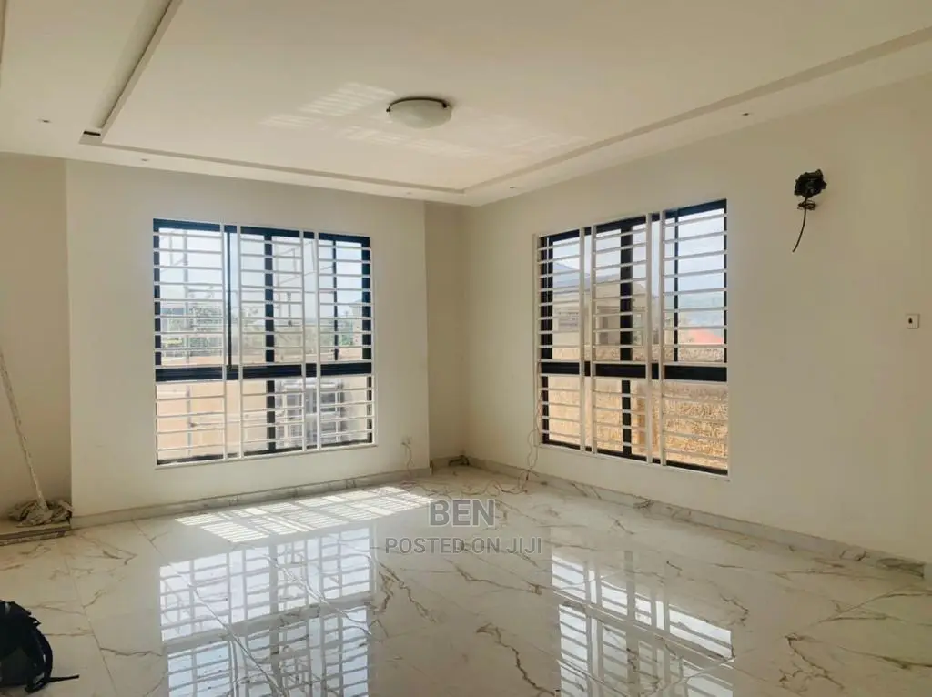 4bdrm House in Ashongman Estate for sale