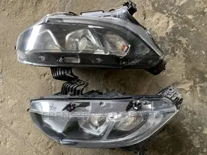 Honda Civic 2017 Headlights
