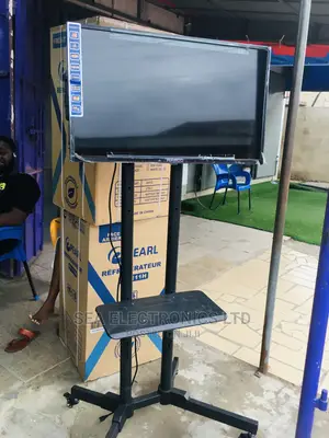 Affordable Tv Stand Trolley for TVS 32-70 Inch