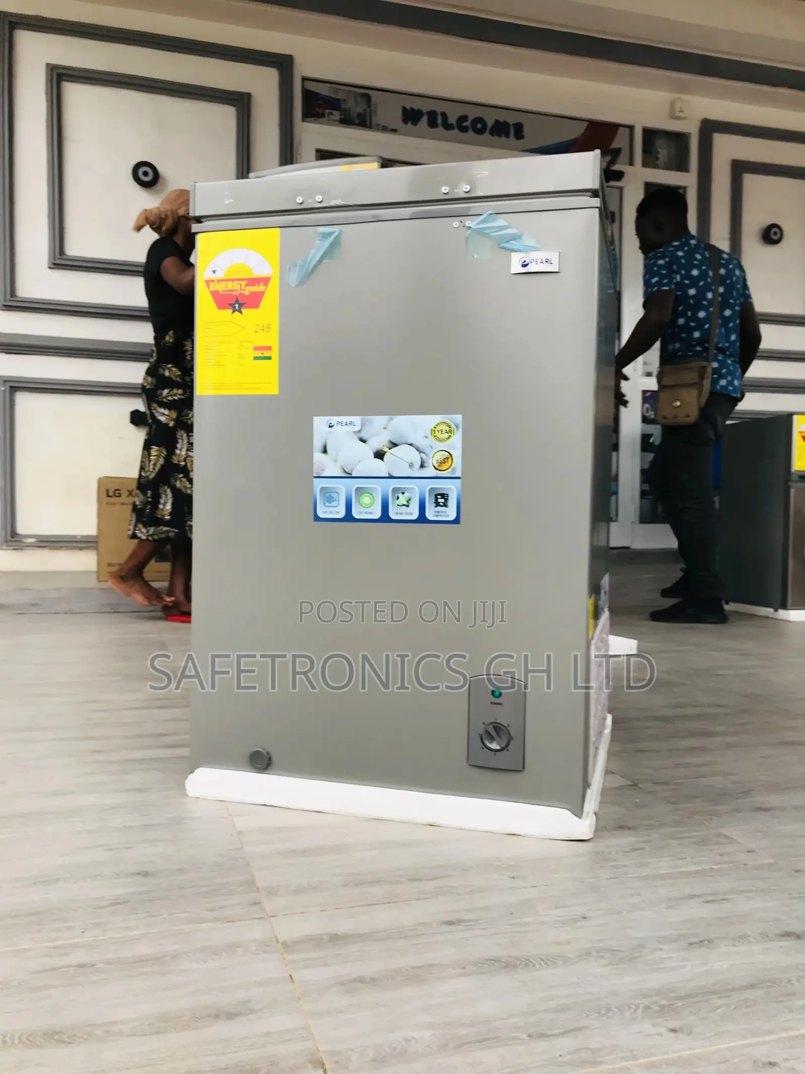 Adjustable PCF- Pearl 100 Chest Freezer Singledoor 