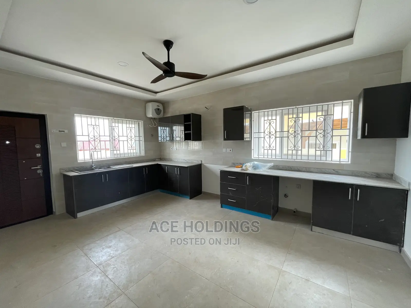 4bdrm House in Lakeside for sale