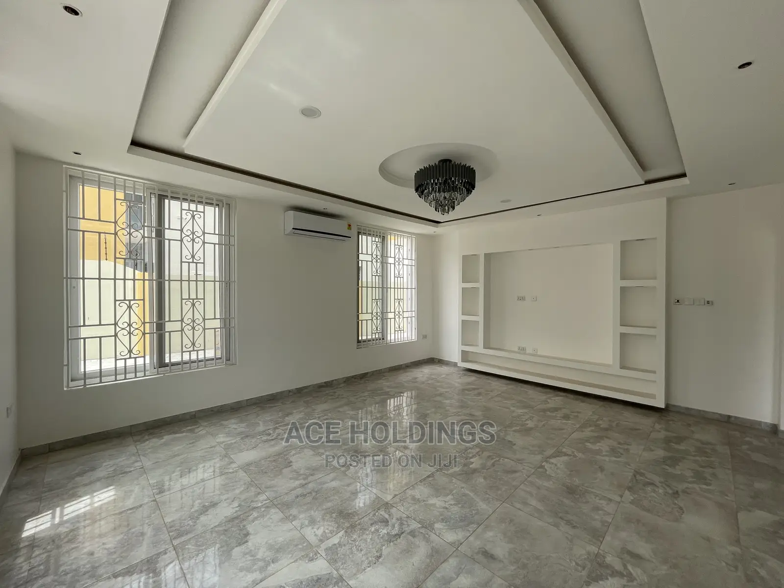 4bdrm House in Lakeside for sale